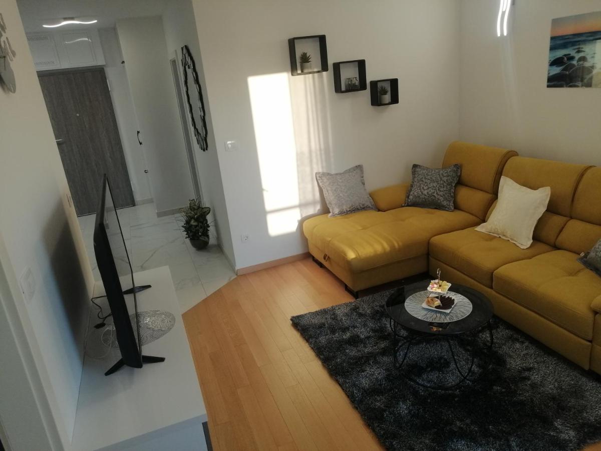 Luxury Apartment Queen Solin Eksteriør billede