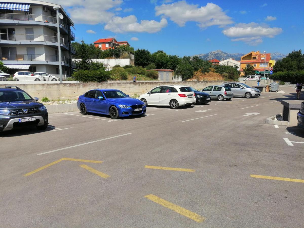 Luxury Apartment Queen Solin Eksteriør billede